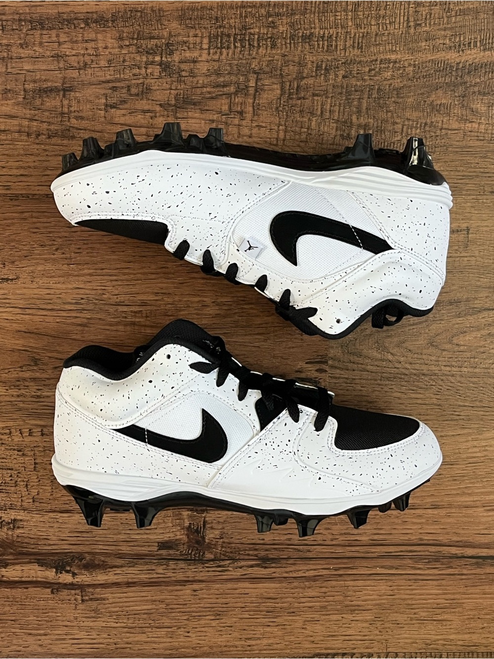 Jordan Stadium 90 Cleat ‘White Black’ (size mens 9.5)
